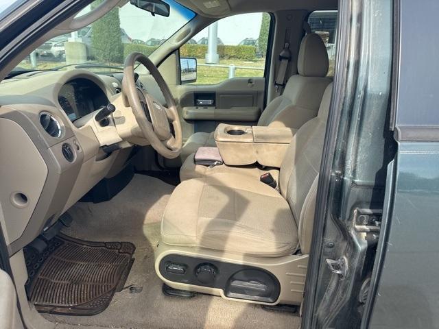 used 2006 Ford F-150 car, priced at $6,500