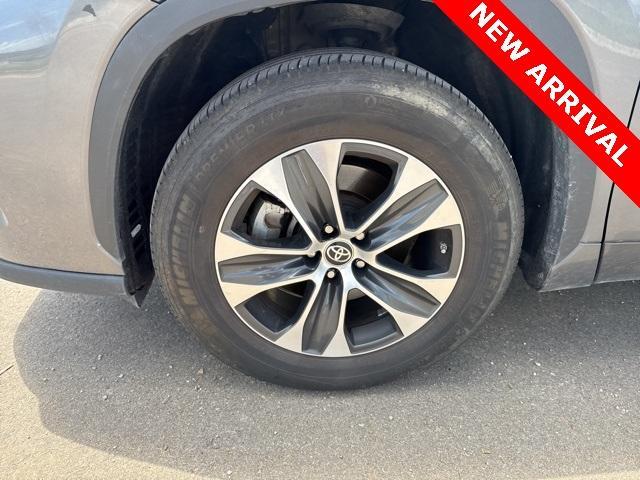 used 2021 Toyota Highlander car, priced at $35,000