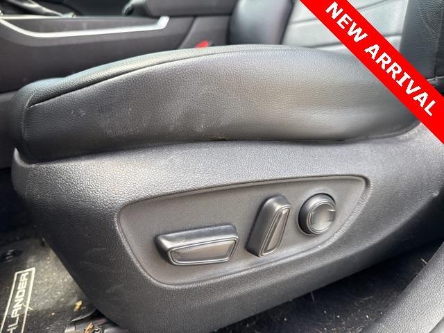 used 2021 Toyota Highlander car, priced at $35,000