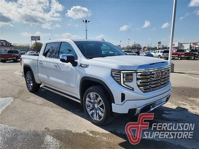 new 2023 GMC Sierra 1500 car, priced at $70,115