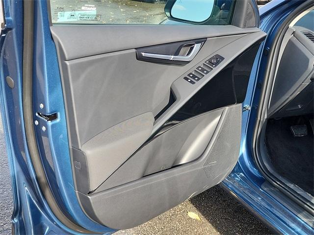 new 2026 Kia Niro car, priced at $33,595