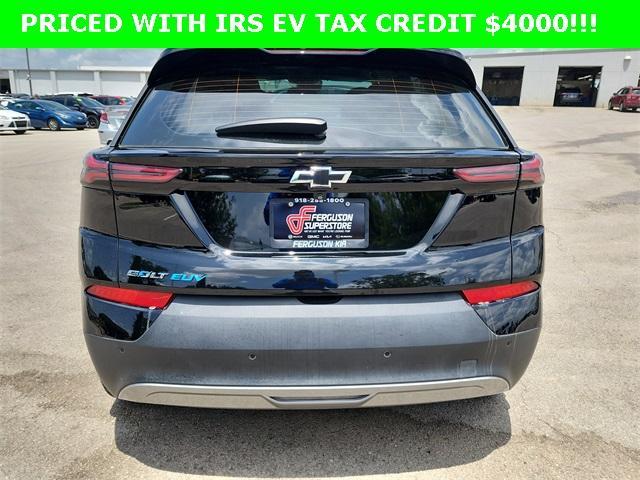 used 2022 Chevrolet Bolt EUV car, priced at $14,000