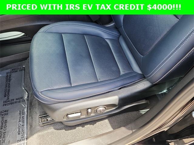 used 2022 Chevrolet Bolt EUV car, priced at $14,000