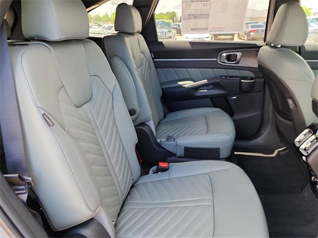 new 2025 Kia Sorento car, priced at $43,338