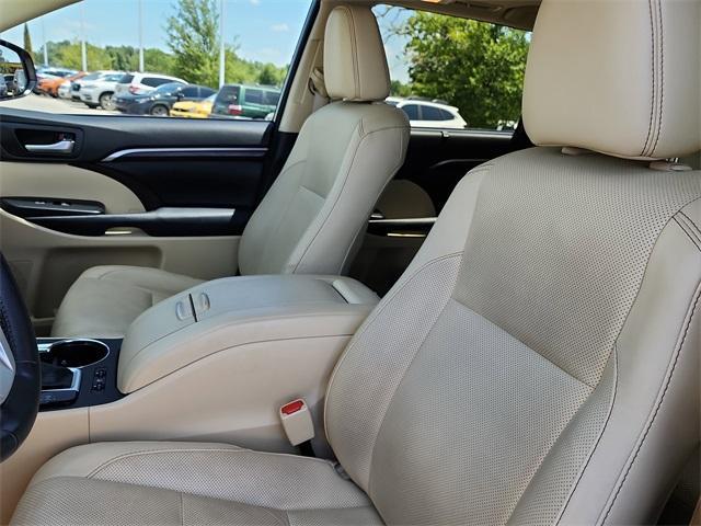 used 2016 Toyota Highlander car, priced at $25,000