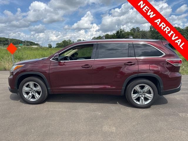 used 2016 Toyota Highlander car, priced at $27,500
