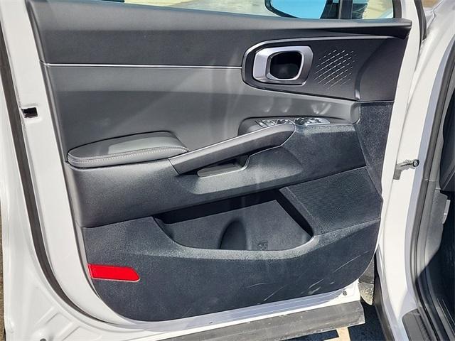 new 2025 Kia Sorento car, priced at $30,875