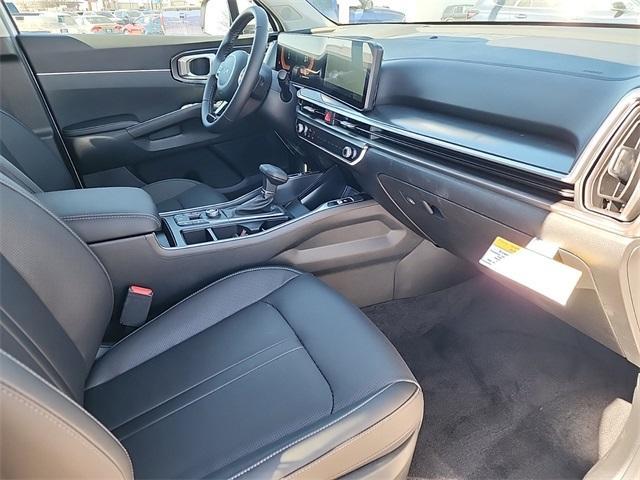 new 2025 Kia Sorento car, priced at $30,875