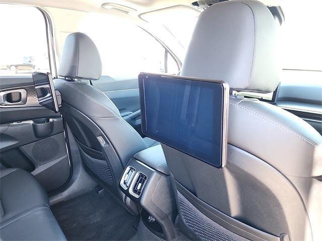 new 2025 Kia Sorento car, priced at $30,875