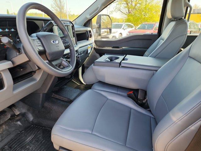 used 2023 Ford F-350 car, priced at $40,000