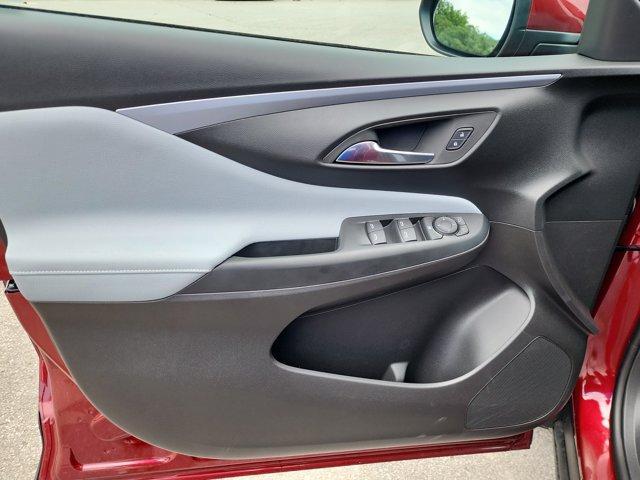 new 2025 Buick Envista car, priced at $22,225