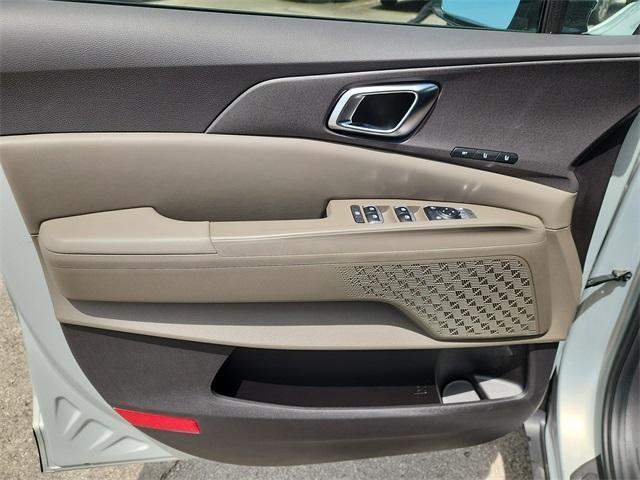 new 2025 Kia Carnival car, priced at $41,275