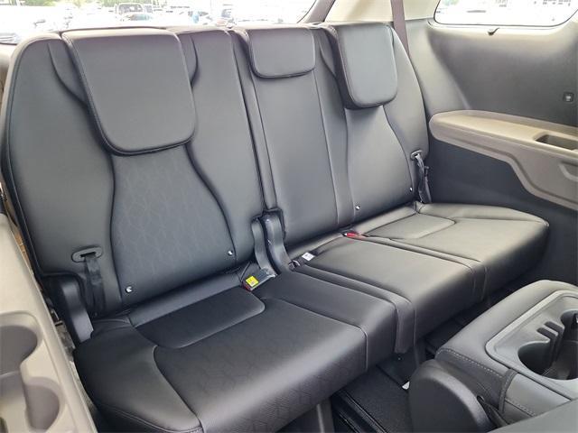 new 2025 Kia Carnival car, priced at $41,275