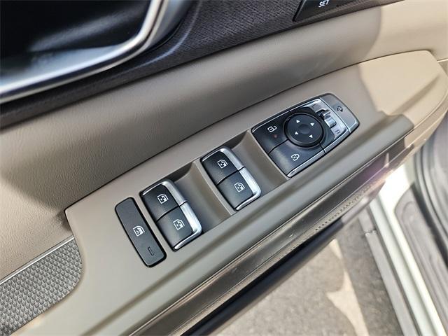 new 2025 Kia Carnival car, priced at $41,275
