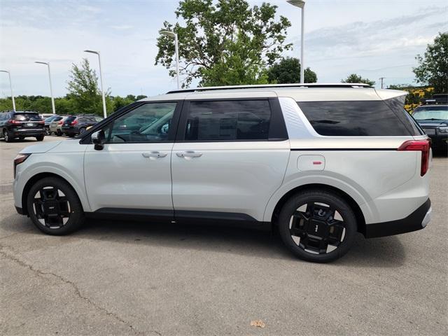 new 2025 Kia Carnival car, priced at $41,275