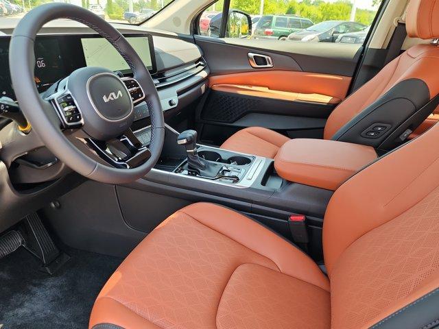new 2025 Kia Carnival car, priced at $41,275