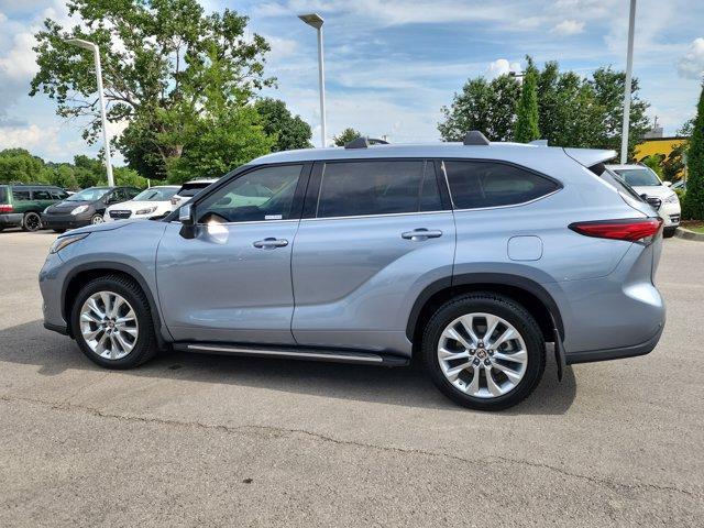 used 2022 Toyota Highlander car, priced at $39,500