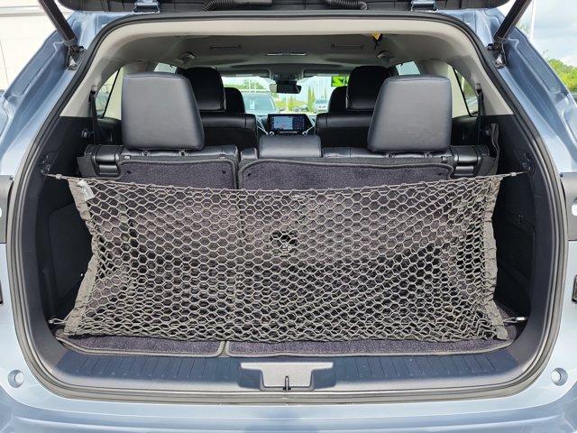 used 2022 Toyota Highlander car, priced at $39,500