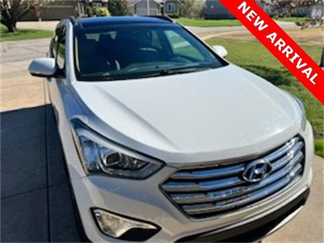 used 2015 Hyundai Santa Fe car, priced at $11,000