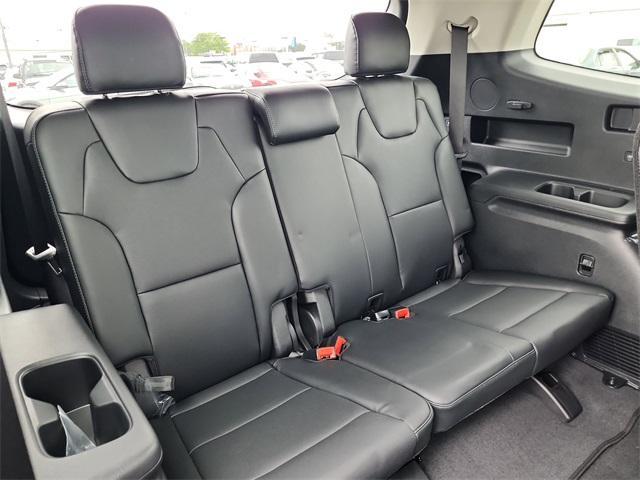 new 2025 Kia Telluride car, priced at $37,104