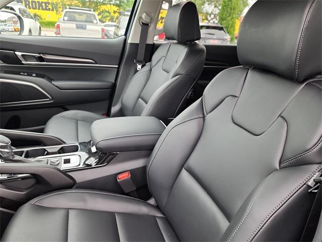 new 2025 Kia Telluride car, priced at $37,104