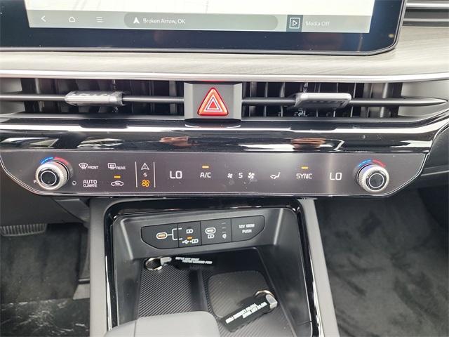 new 2025 Kia K5 car, priced at $31,430