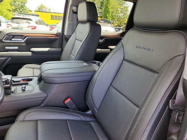 new 2025 GMC Sierra 1500 car, priced at $68,500