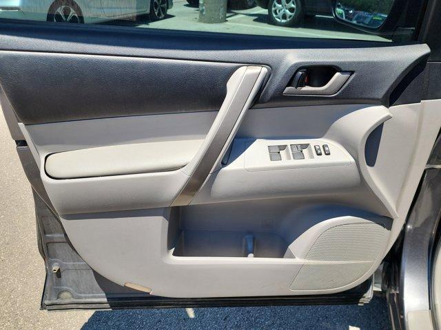 used 2010 Toyota Highlander car, priced at $8,000