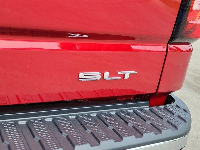 new 2025 GMC Sierra 1500 car, priced at $53,175