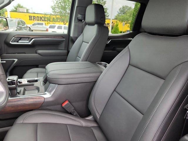 new 2025 GMC Sierra 1500 car, priced at $53,175