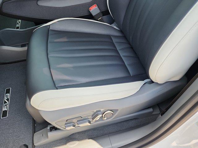 new 2026 Kia EV9 car, priced at $59,985