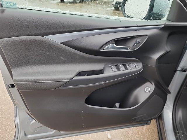 new 2025 Buick Envista car, priced at $26,651