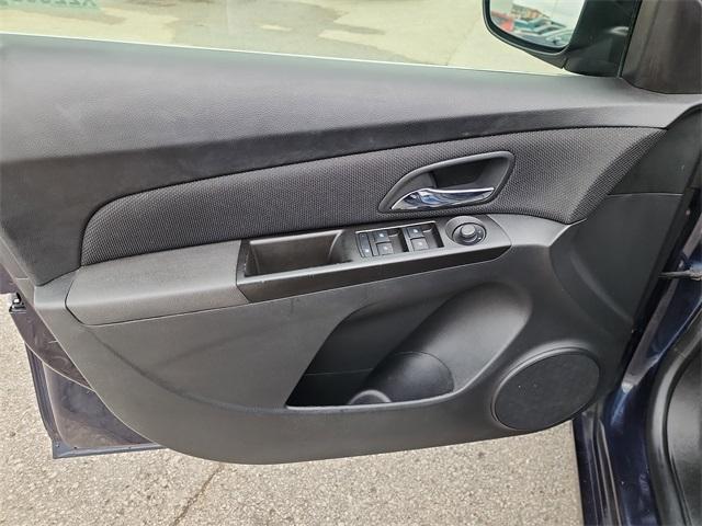 used 2014 Chevrolet Cruze car, priced at $8,000