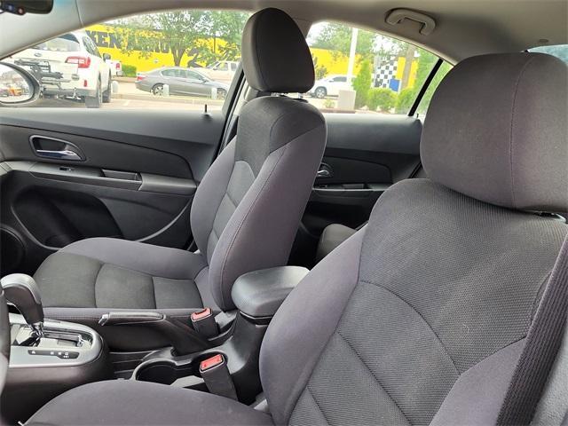 used 2014 Chevrolet Cruze car, priced at $8,000