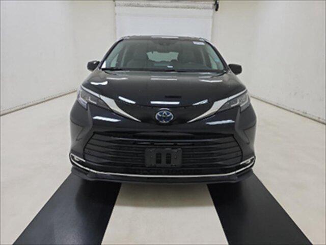 used 2022 Toyota Sienna car, priced at $36,500