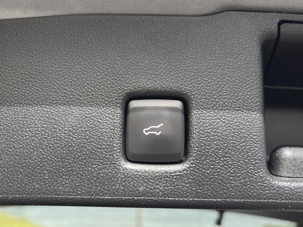 used 2022 Ford Escape car, priced at $25,892