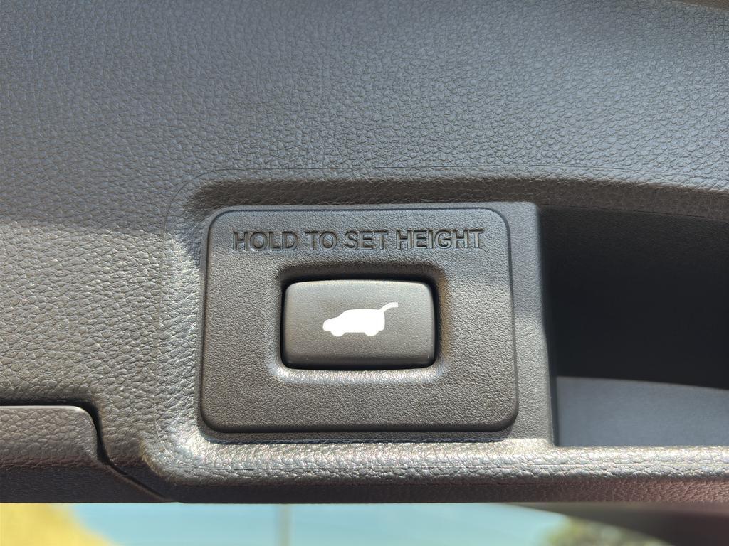 used 2022 Acura RDX car, priced at $33,872