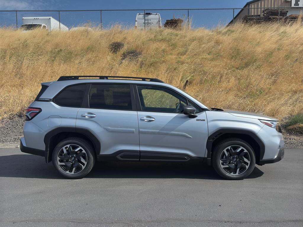 new 2025 Subaru Forester Hybrid car