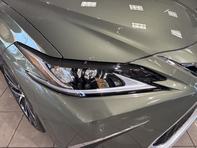 new 2025 Lexus ES 350 car, priced at $50,329