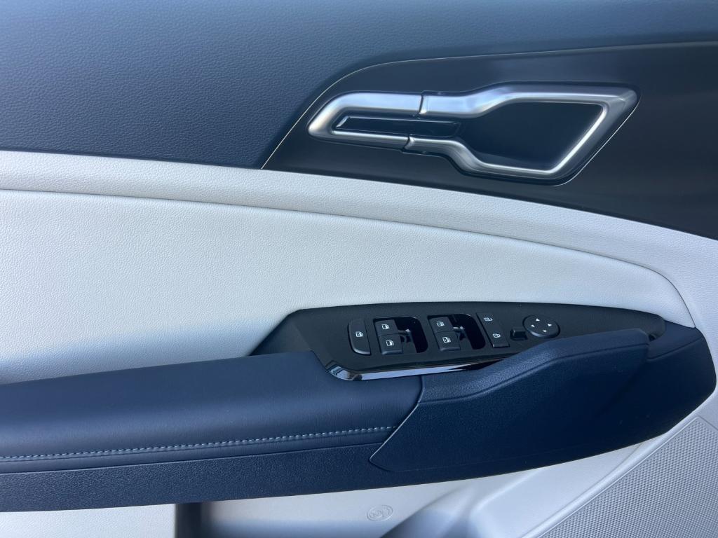 new 2025 Kia Sportage Hybrid car, priced at $35,735