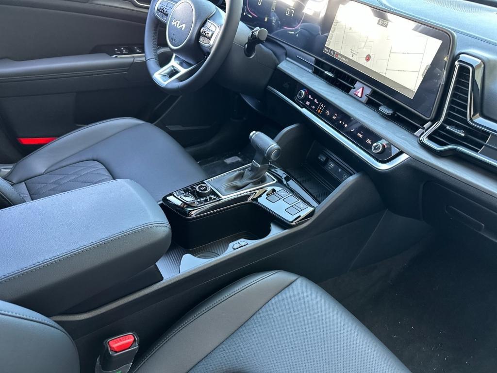 new 2025 Kia Sportage car, priced at $35,685
