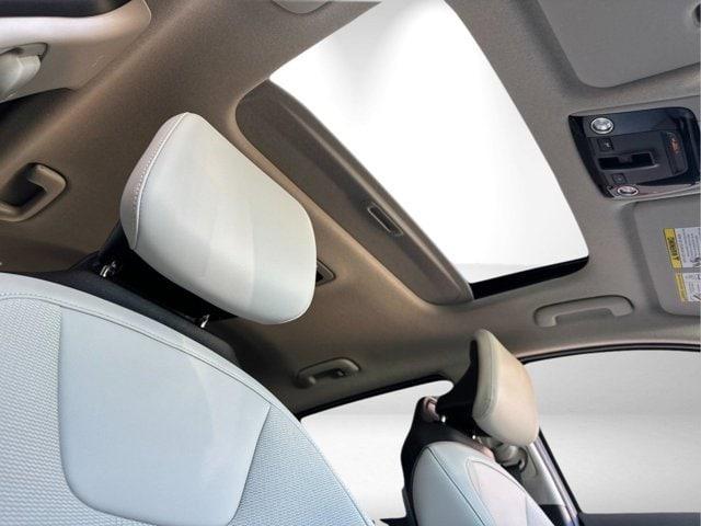 new 2025 Kia Niro car, priced at $31,977