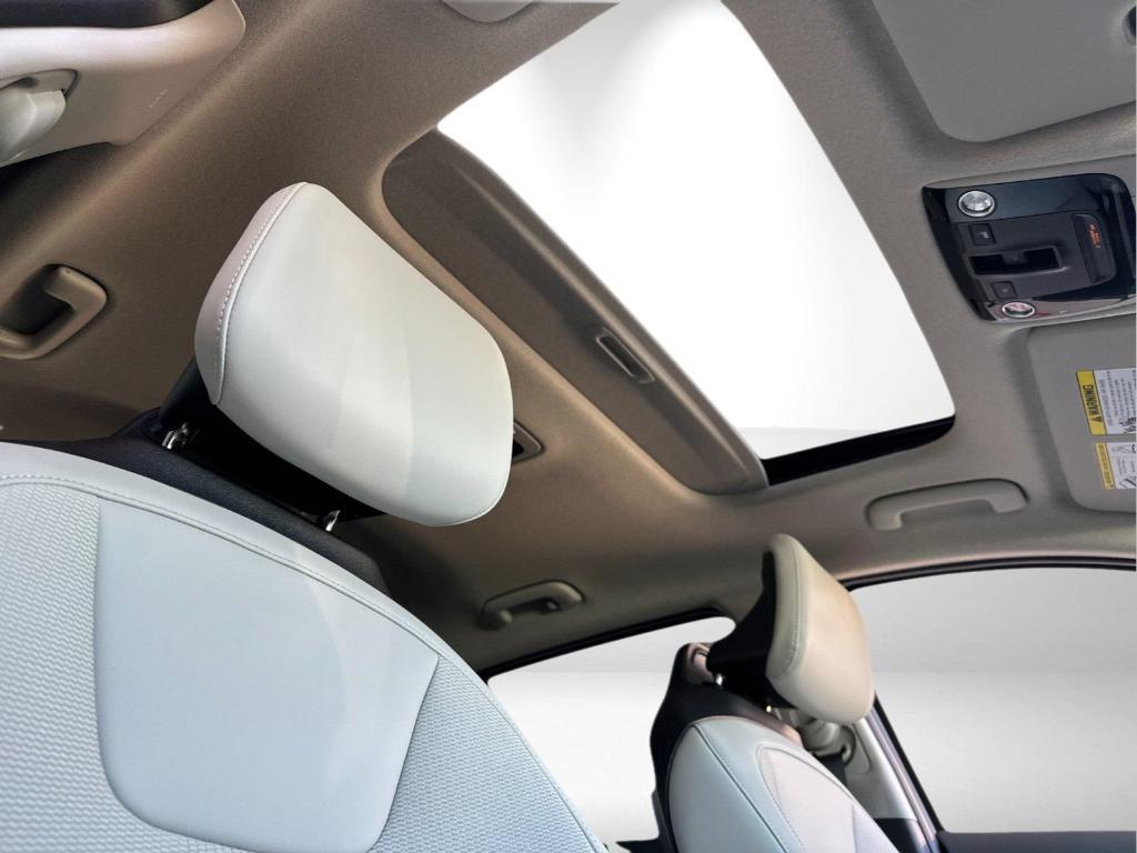 new 2025 Kia Niro car, priced at $33,660