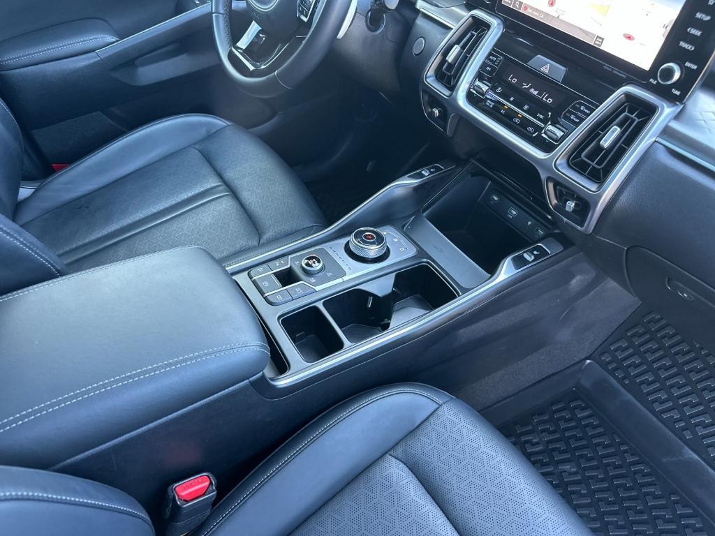 used 2022 Kia Sorento Hybrid car, priced at $23,777