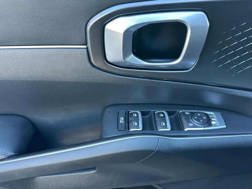 used 2022 Kia Sorento Hybrid car, priced at $23,777