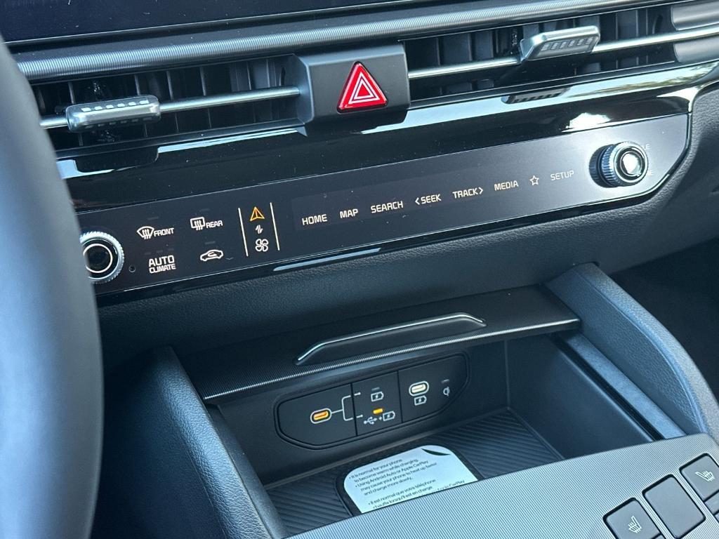 new 2026 Kia Sportage Hybrid car, priced at $35,235