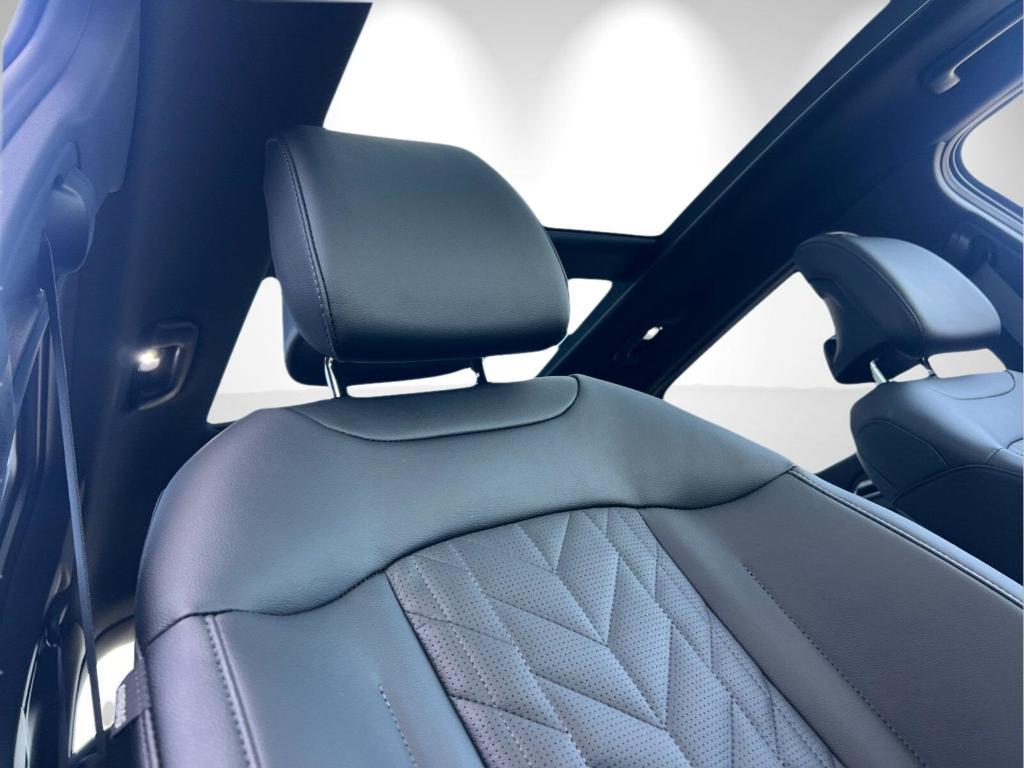 new 2025 Kia Sportage car, priced at $38,460