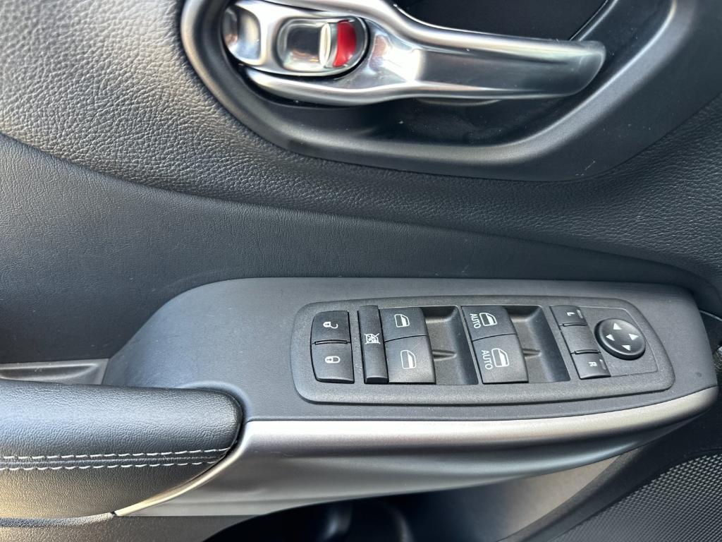 used 2022 Jeep Cherokee car, priced at $22,777