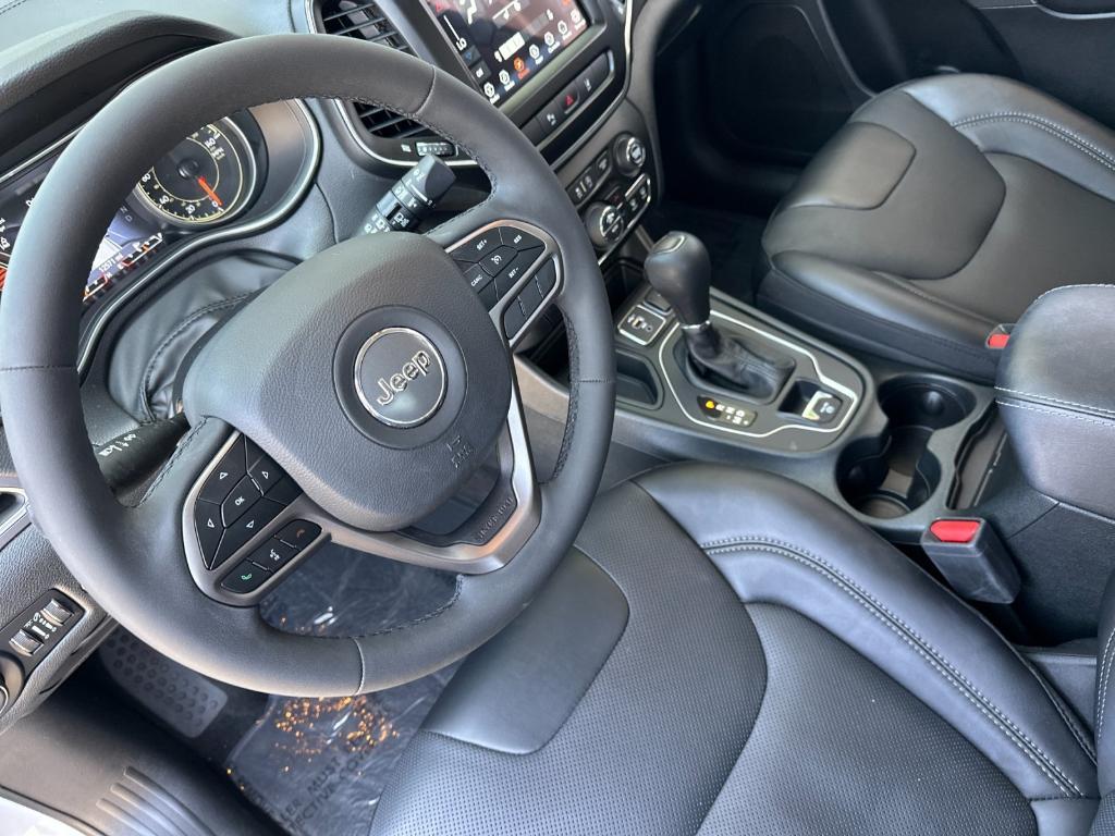 used 2022 Jeep Cherokee car, priced at $22,995