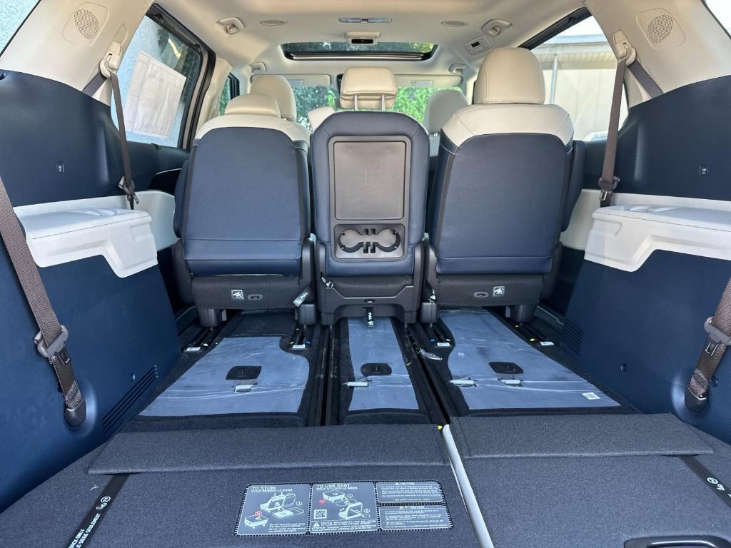 new 2026 Kia Carnival Hybrid car, priced at $53,090